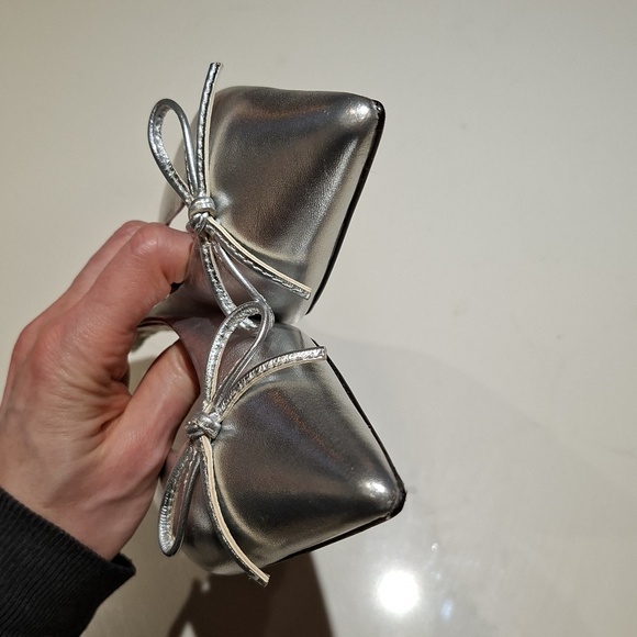 H&M Silver/Metallic Pointed-toe Slingback Flats/Mules with Bow (EU 36/US 5.5-6) - Picture 5 of 8